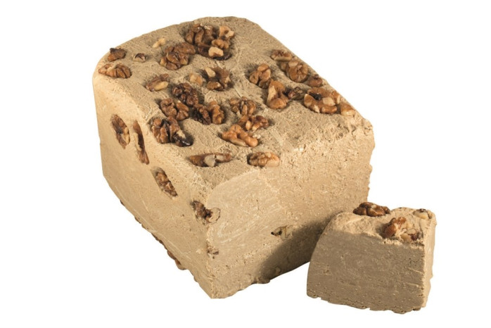 detail CHALVA S VLAŠSKÝMI OŘECHY